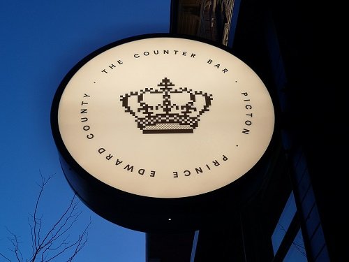Counter bar in the Royal Hotel in Picton