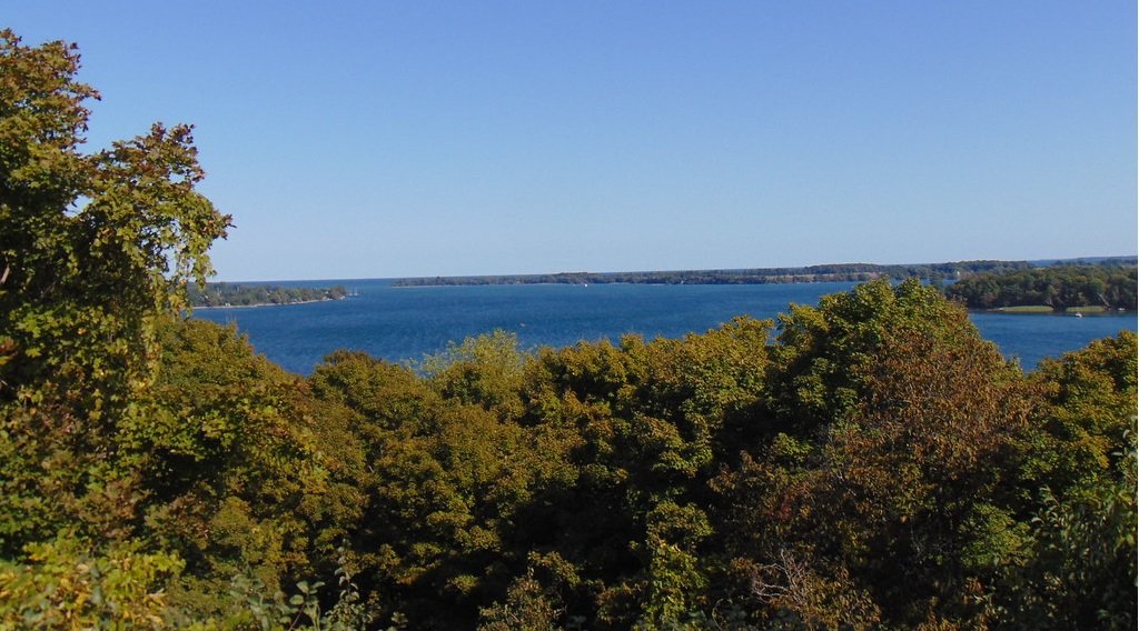 Rutherford-Stevens Lookout