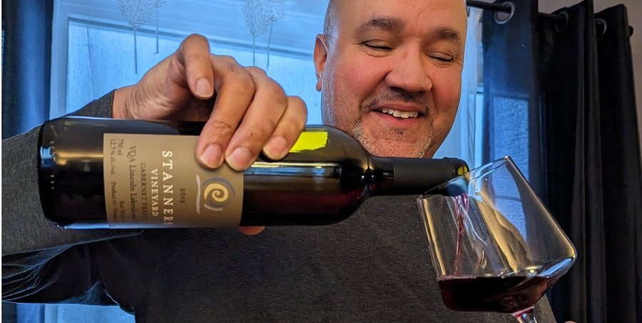 Stanners Vineyard Wine Pouring