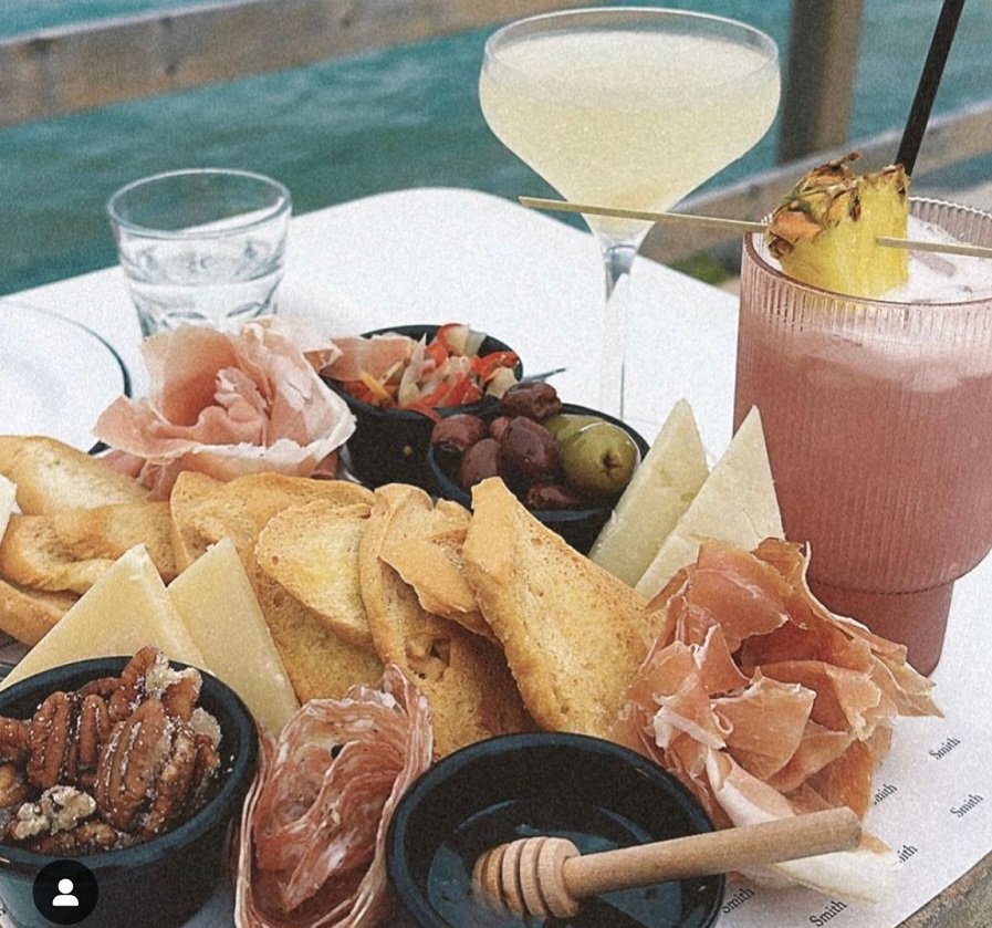 7 Best Restaurants in Wellington Prince Edward County Faves
