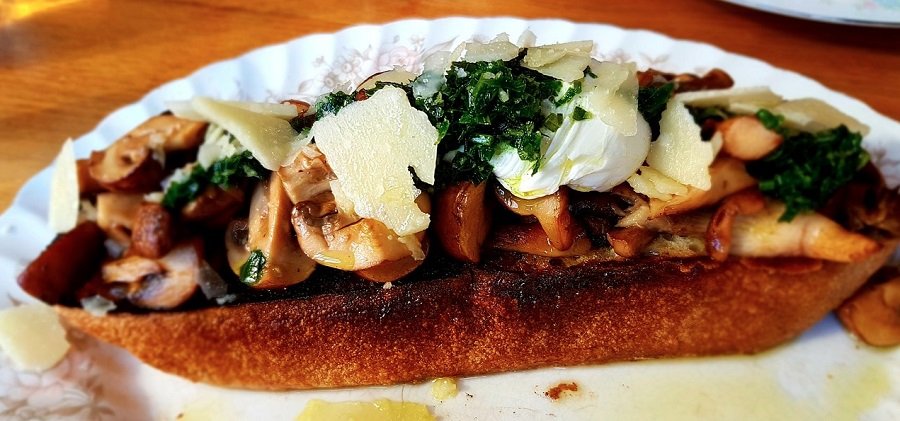 Midtown Brewing Mushroom Bruschetta