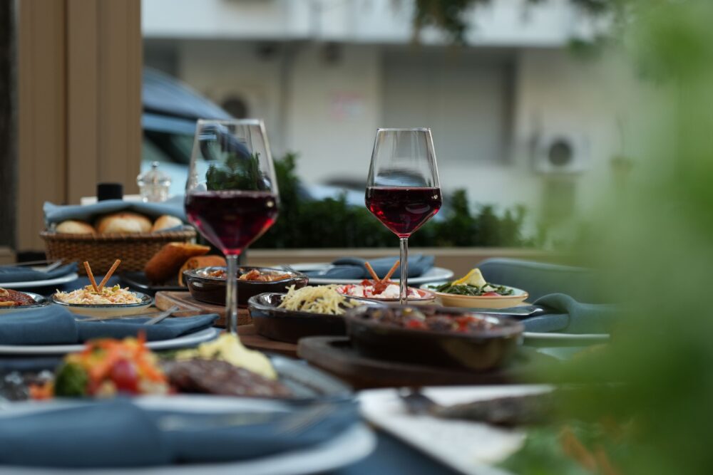 List of Wineries With Farm-To-Table Dining
